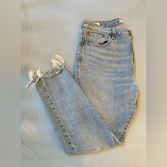 Levi’s Prenium denim wedgie jeans - Picture 2 of 11